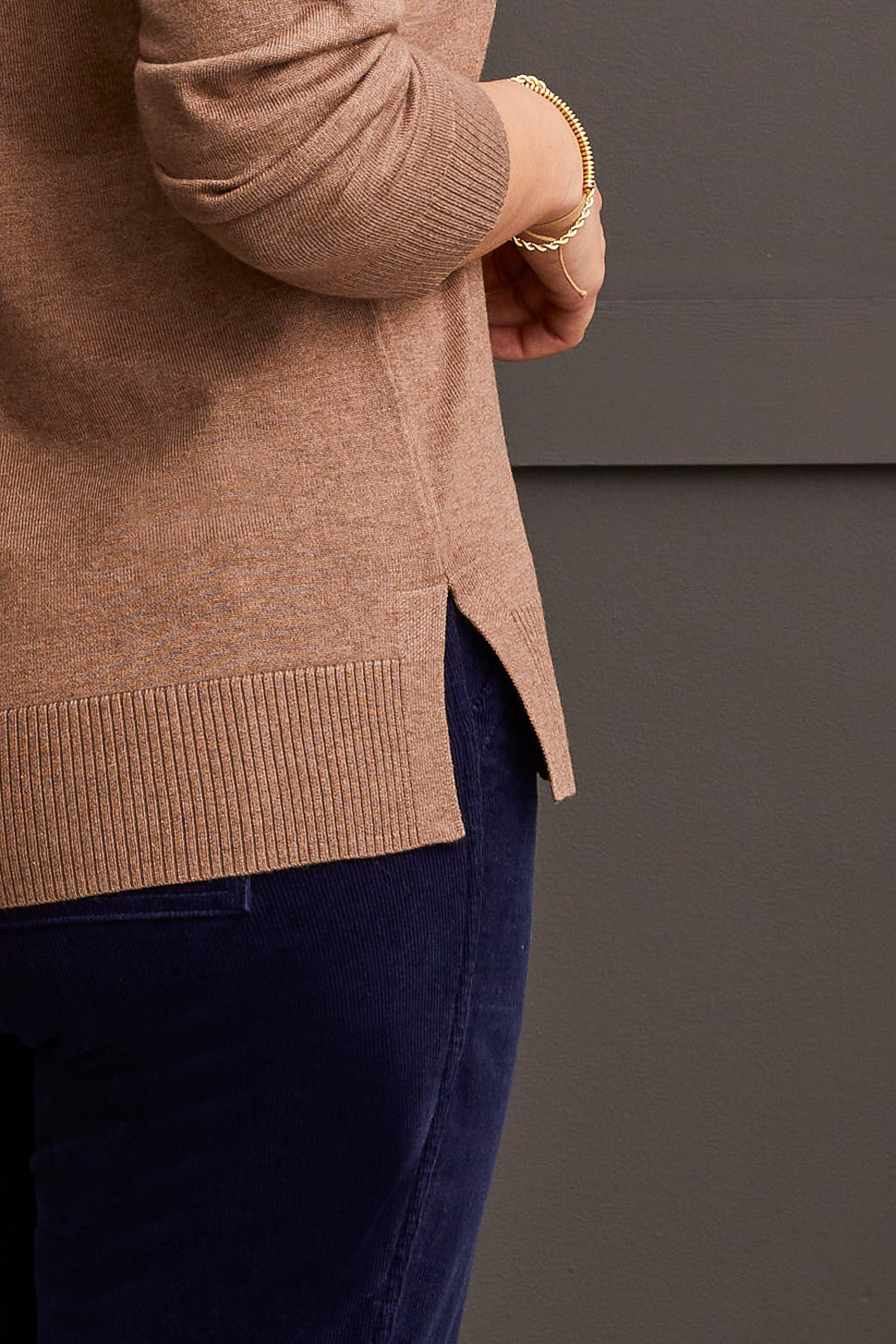 V-Neck Sweater-Mocha-1924O