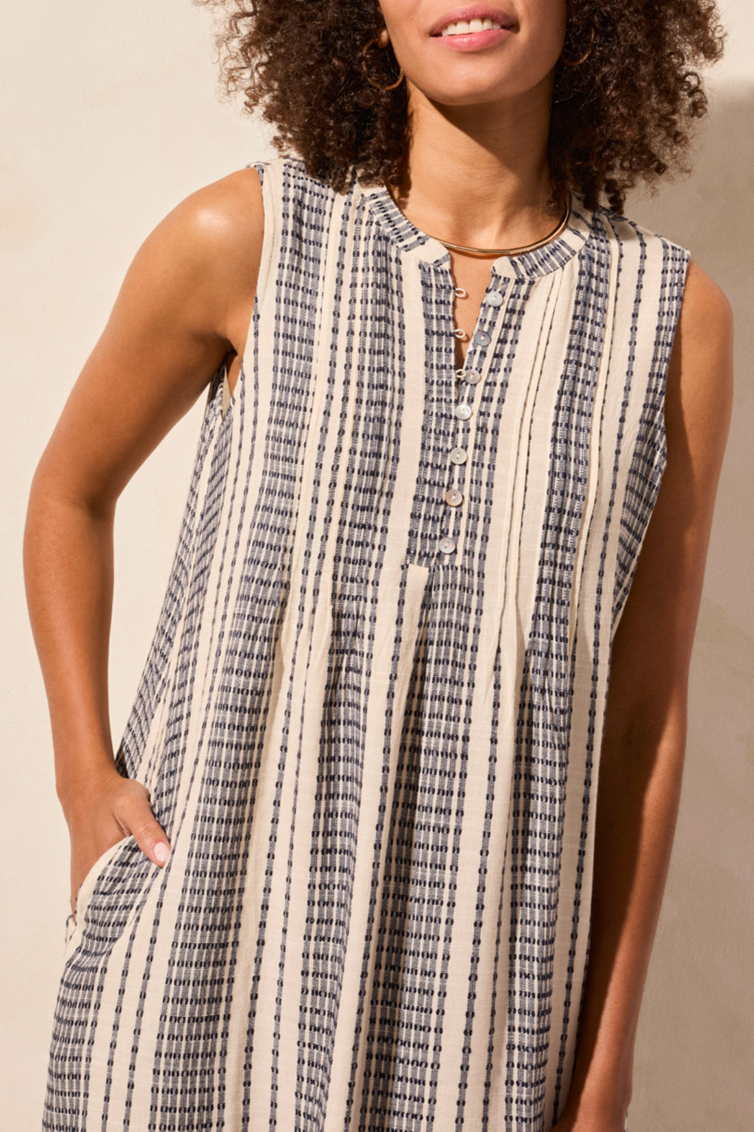 Sleeveless Dress w/ Pintuck 5818O