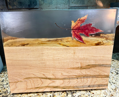 cutting board with leaf inside