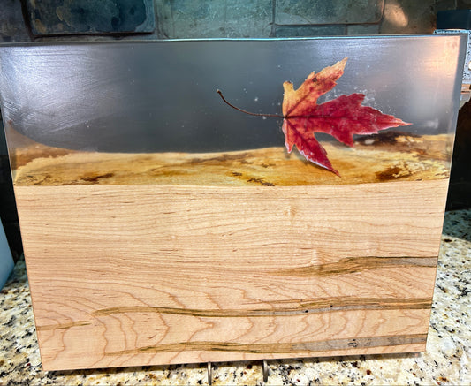 cutting board with leaf inside