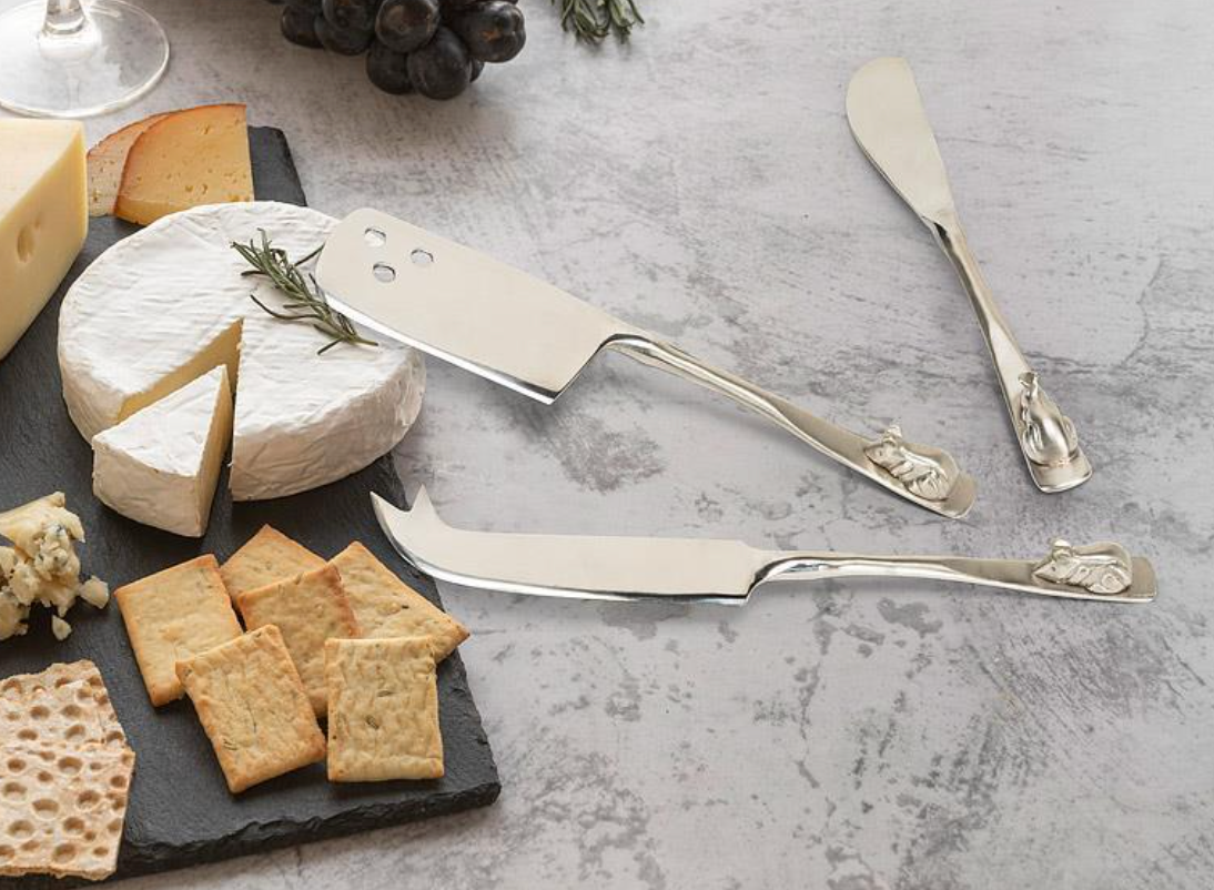Cheese Spreader with Mouse